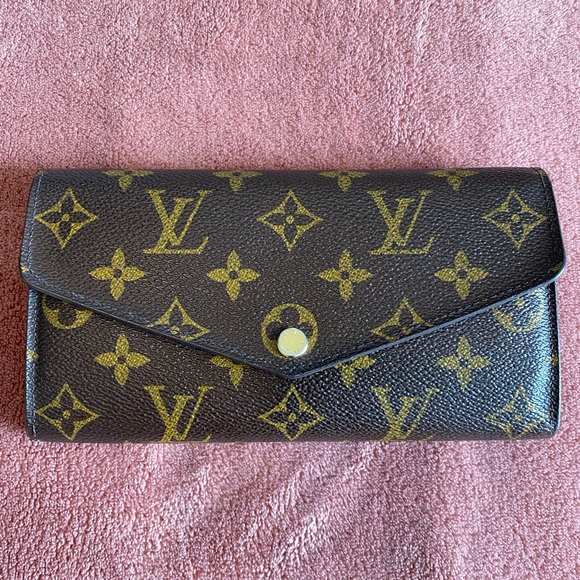 Louis Vuitton Authentic Monogram Sarah Wallet - Picture 1 of 9